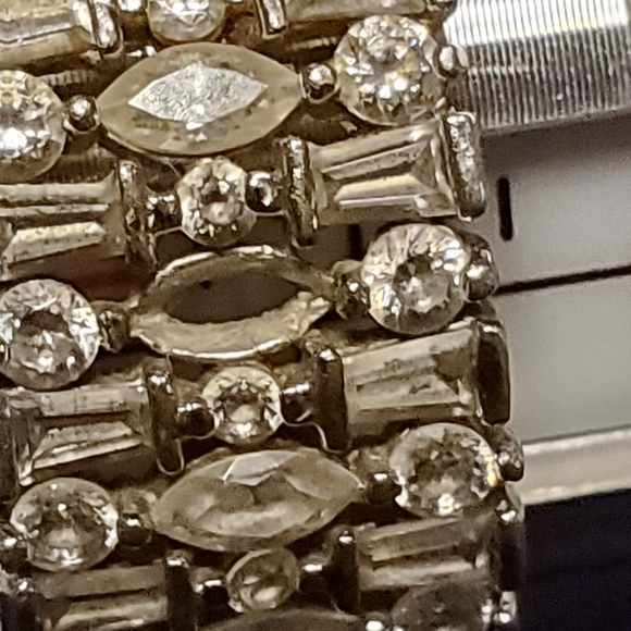 Sterling Silver and CZ Ladies Ring - Picture 8 of 8